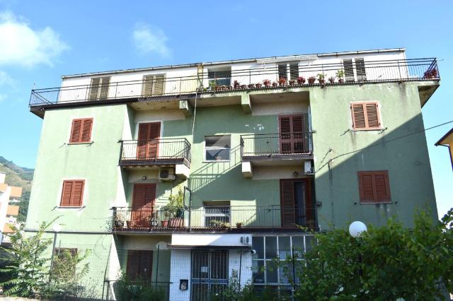 3-room flat in Via dei Narcisi 2, Paola - Photo 1