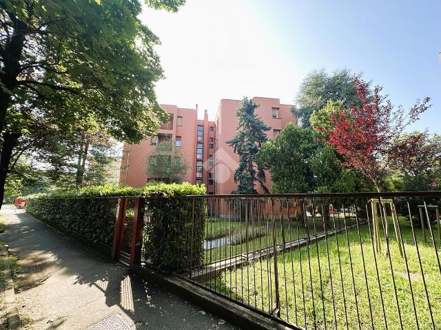 4-room flat in Via l. Cadorna 40, Vimercate - Photo 1