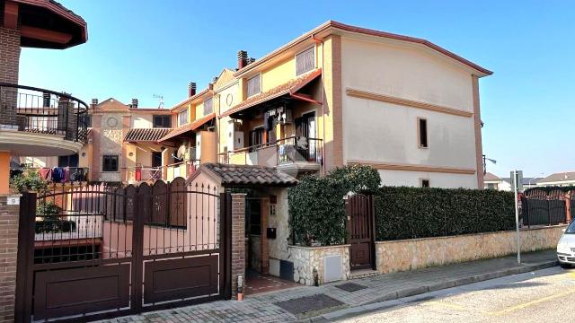 3-room flat in Via della C.Romana 4, San Tammaro - Photo 1