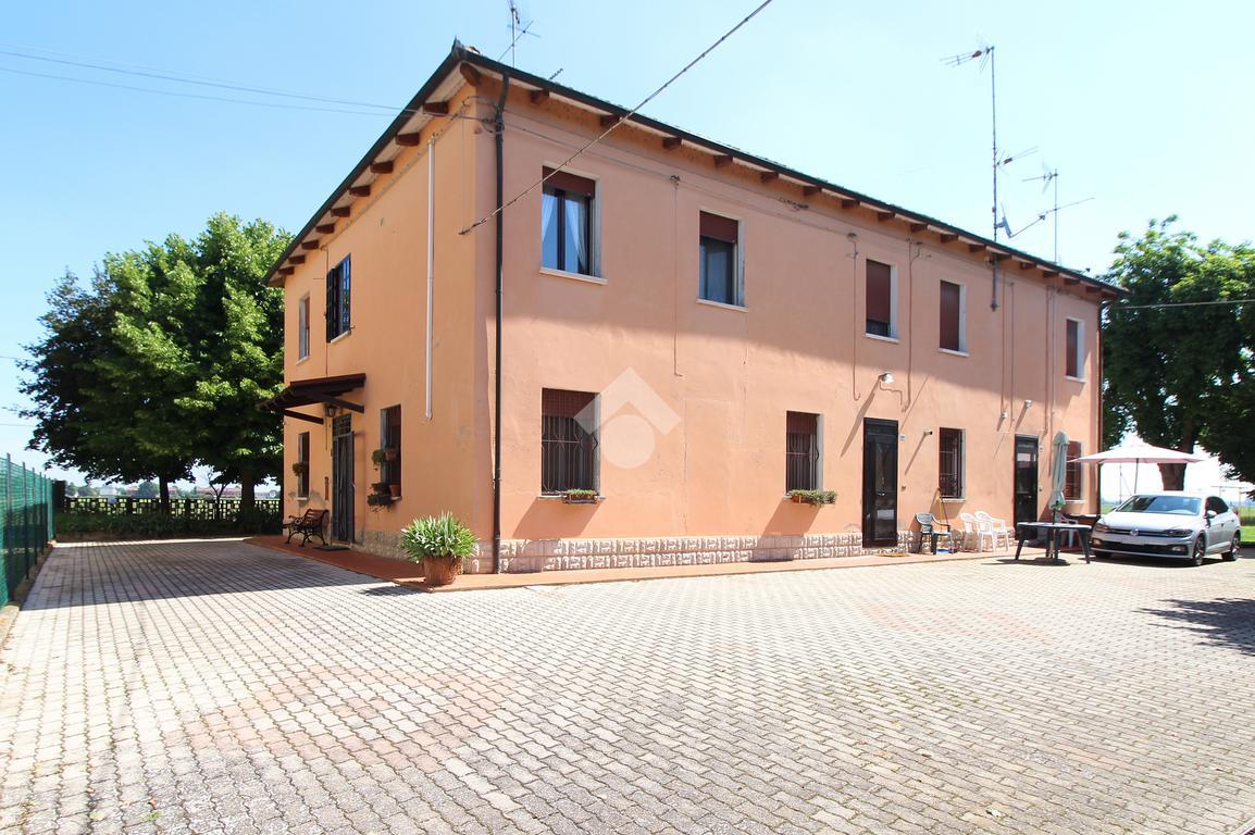 Casa indipendente in vendita a San Pietro In Casale