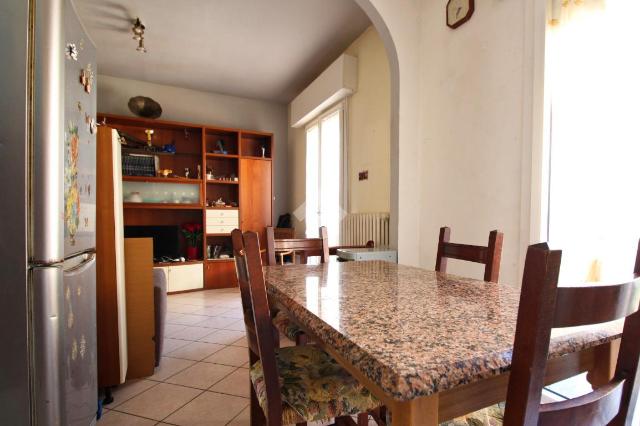 3-room flat in Via F. Petrarca 6, Galliera - Photo 1