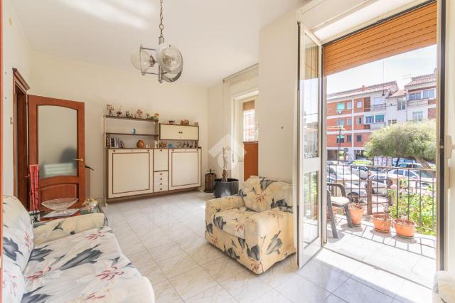 3-room flat in Via Lombardia 8, Quartu Sant'Elena - Photo 1