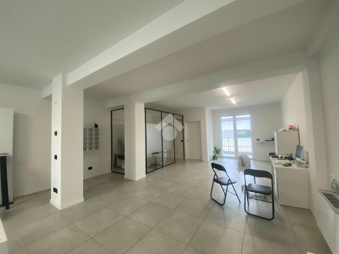 Negozio in Via Brescia, Montichiari, {3} - Foto 2