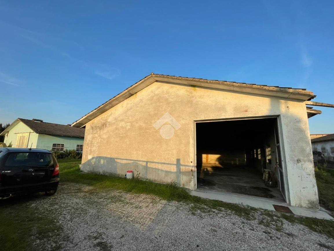 Magazzino in Via Brescia, Calvisano, {3} - Foto 1