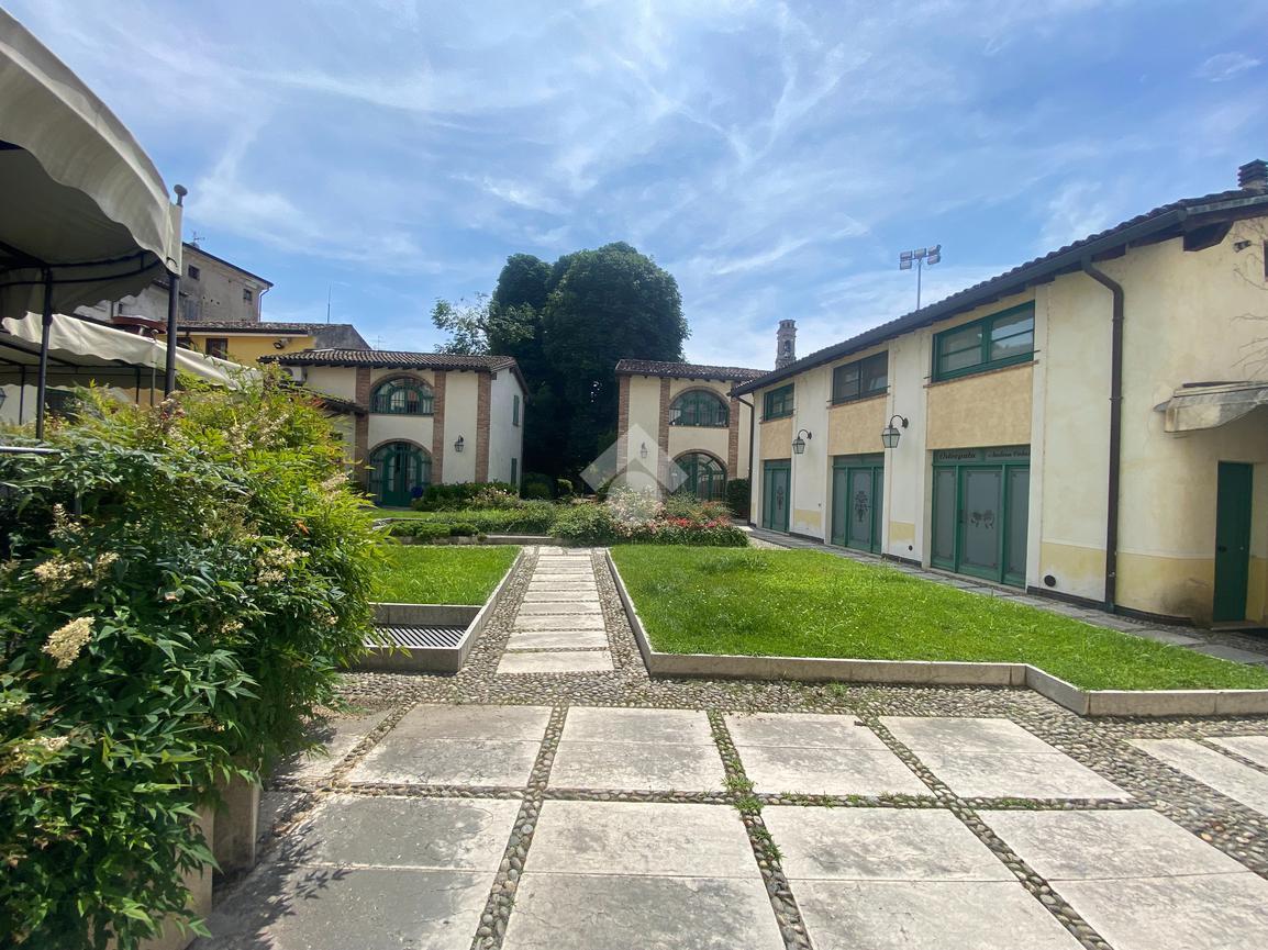 Ufficio in Via Giovanni Chiassi 21, Castiglione Delle Stiviere, {3} - Foto 1