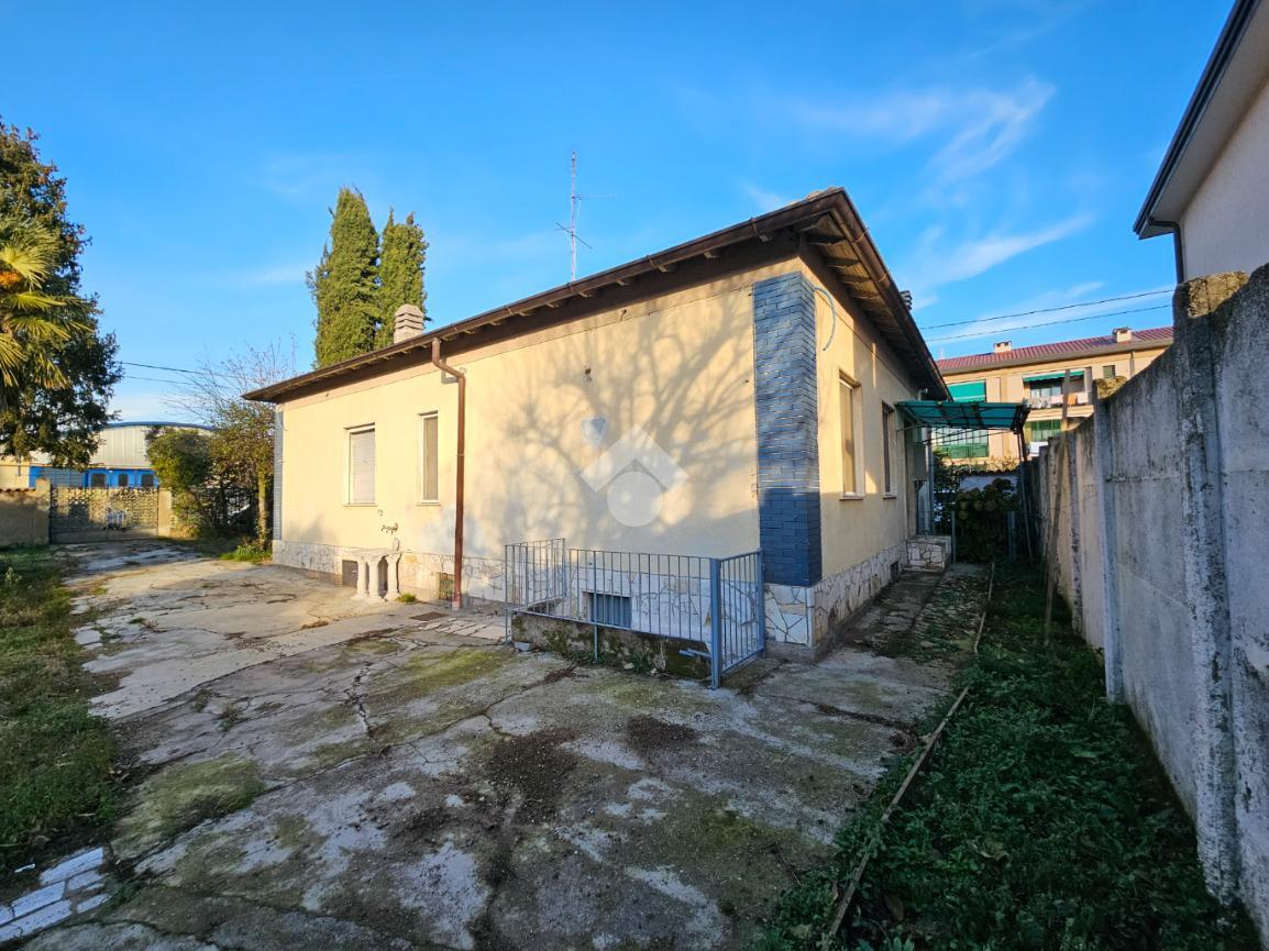 Villa in vendita a Corbetta