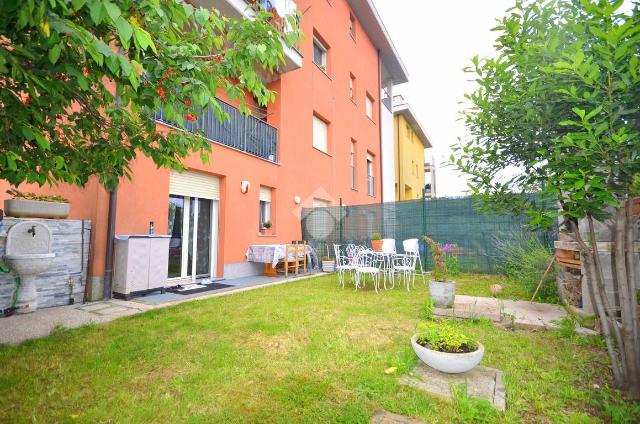 3-room flat in Via Don Pino Ballabio 112, Caronno Pertusella - Photo 1