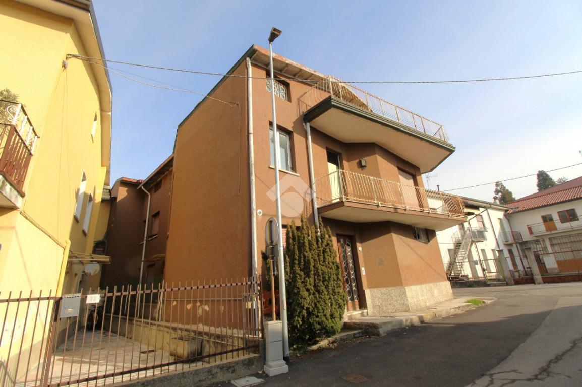 Casa indipendente in vendita a Veduggio Con Colzano