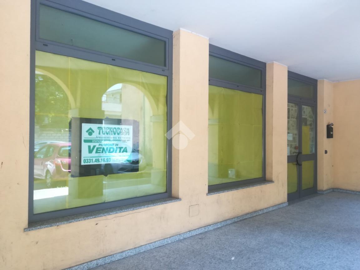 Negozio in Via Luigi Cadorna 24, Busto Garolfo, {3} - Foto 2