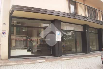 Negozio in Via Arconate 49, Busto Garolfo, {3} - Foto 2