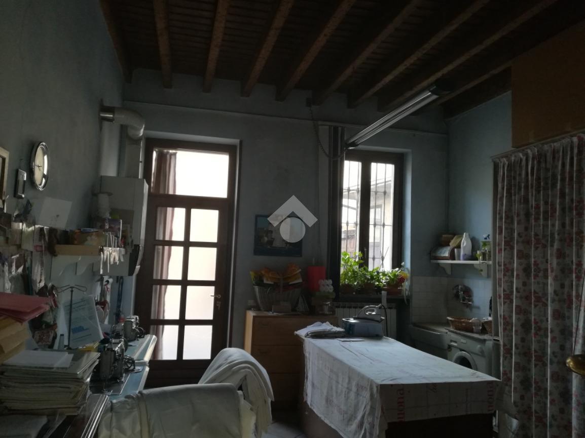 Negozio in Corso Sempione 156, San Vittore Olona, {3} - Foto 2