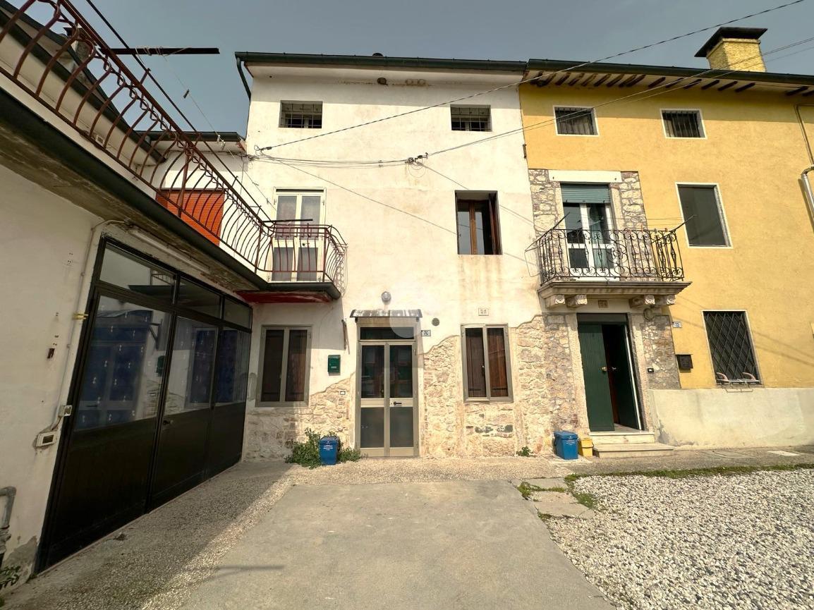 Casa indipendente in vendita a Montecchio Maggiore