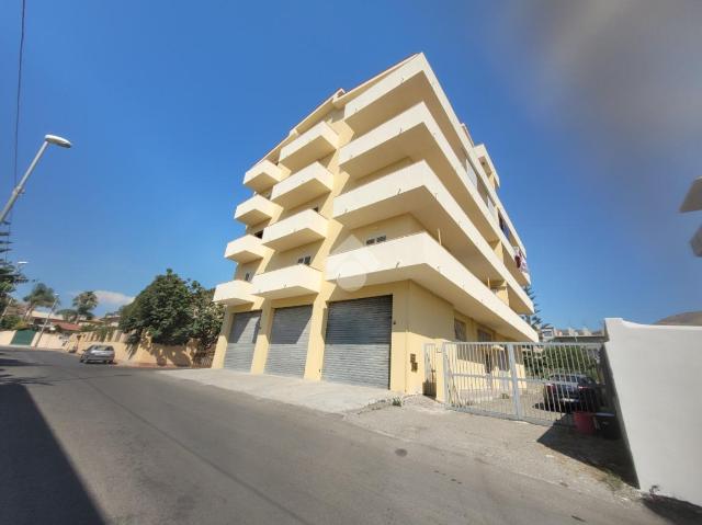 Vierzimmerwohnung in Via Cartisano Traversa Spanò Bolani 36, Reggio di Calabria - Foto 1