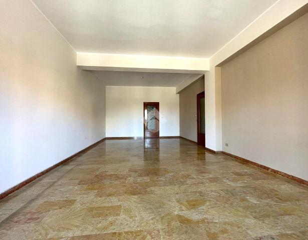 4-room flat in Via Nicola Furnari, Reggio di Calabria - Photo 1