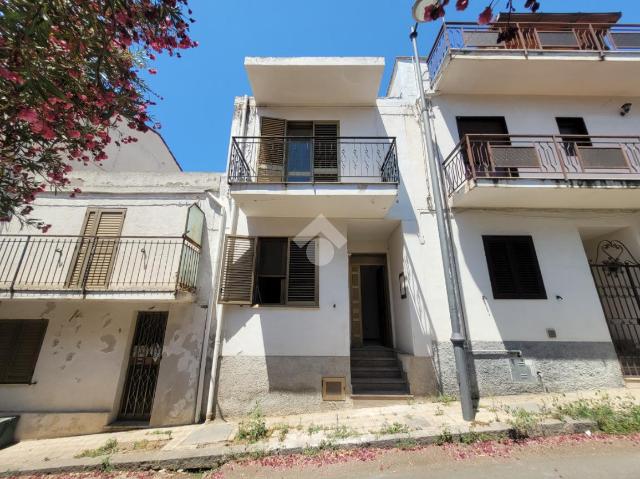 Detached house in Via Fontana 6, Reggio di Calabria - Photo 1