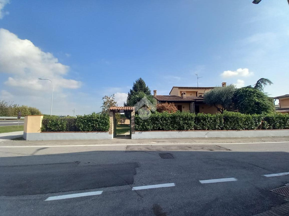 Villa in vendita a Madignano