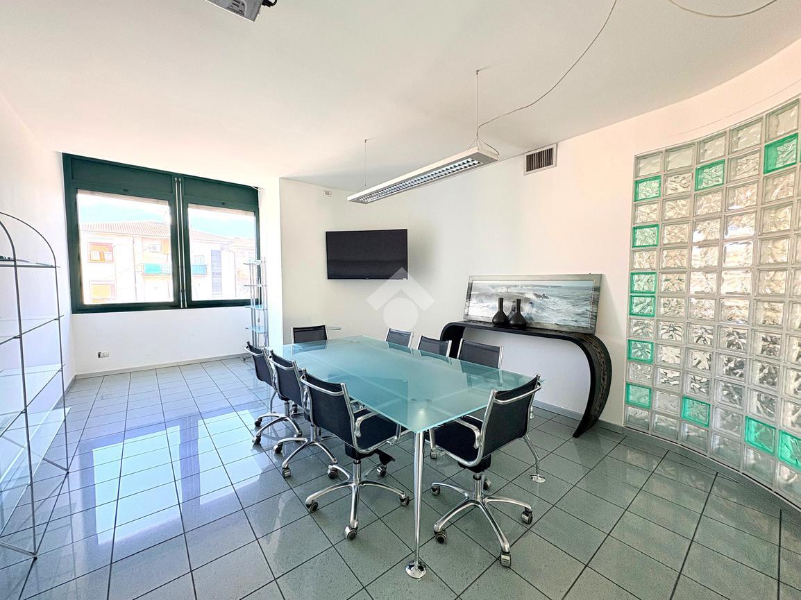 Ufficio in Via Largo Tiepolo 29, Creazzo, {3} - Foto 1