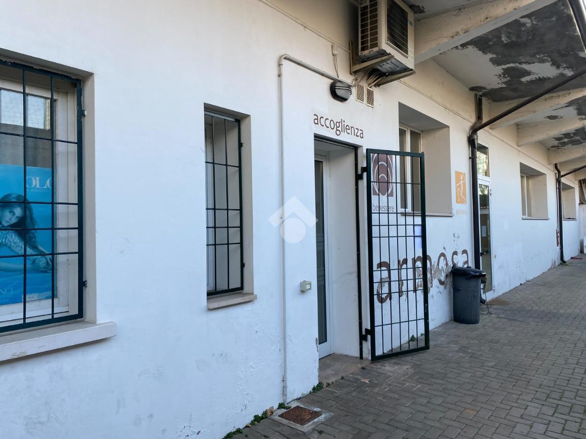 Negozio in Via Agostino Mainardi 10, Verona - Foto 1