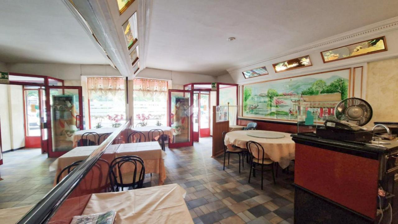Negozio in Via Unità d'Italia 124, Verona, {3} - Foto 2