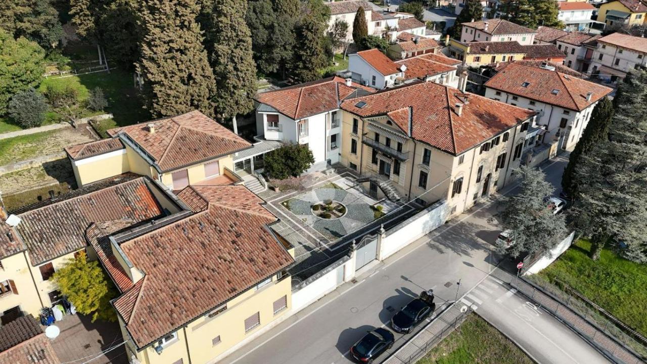 Palazzina commerciale in Via Roma, Mezzane Di Sotto, {3} - Foto 1