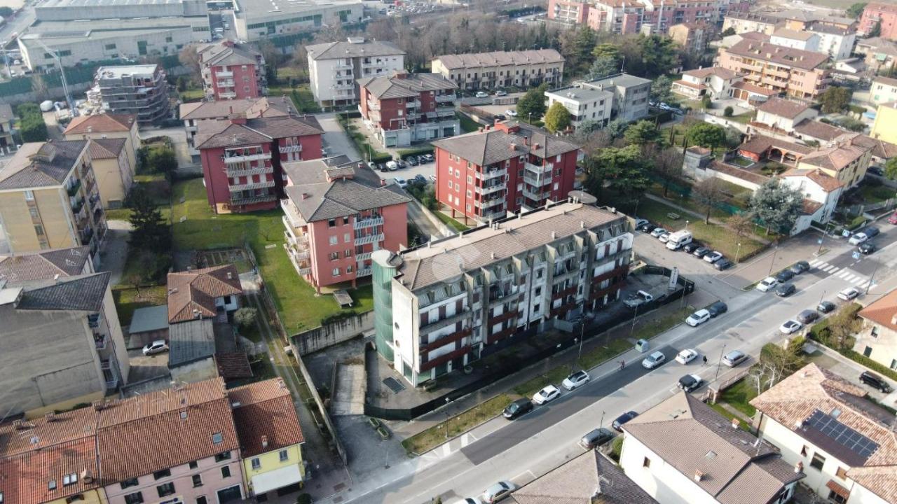 Negozio in Via XX Settembre 95, San Martino Buon Albergo, {3} - Foto 1