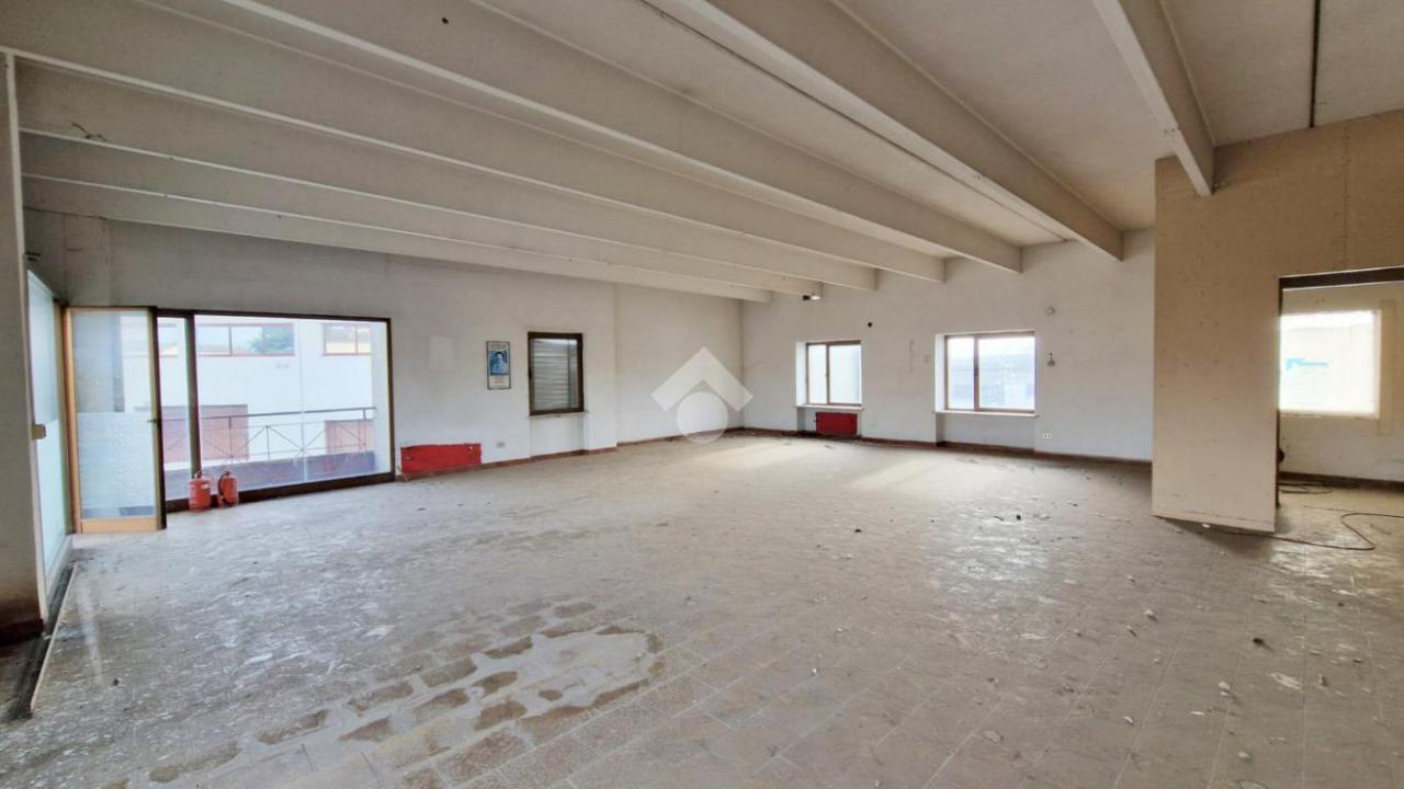 Ufficio in Viale del Lavoro, San Martino Buon Albergo, {3} - Foto 2