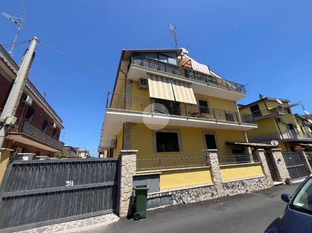 4-room flat in Via Nazario Sauro 37, Guidonia Montecelio - Photo 1