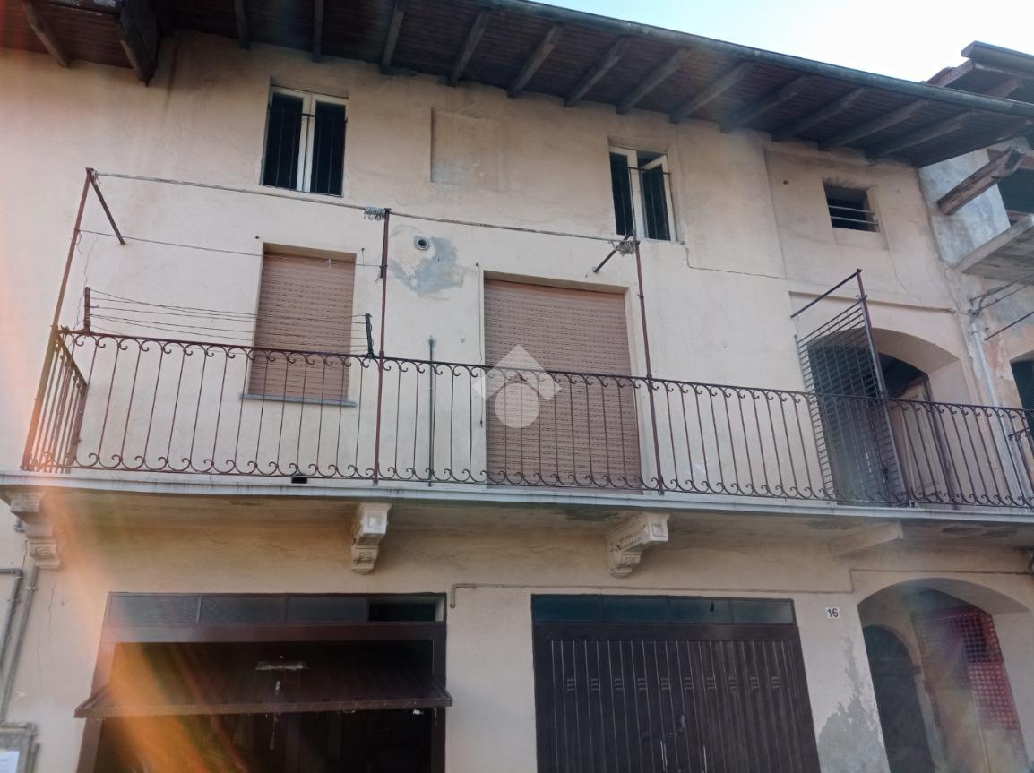 Casa indipendente in vendita a Divignano