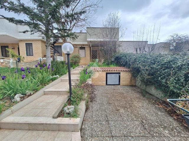 Terraced house in Zona Frà Diavolo, Cassano delle Murge - Photo 1