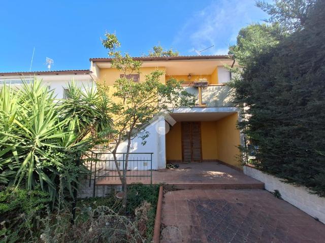 Terraced house in Zona Lagogemolo, Cassano delle Murge - Photo 1