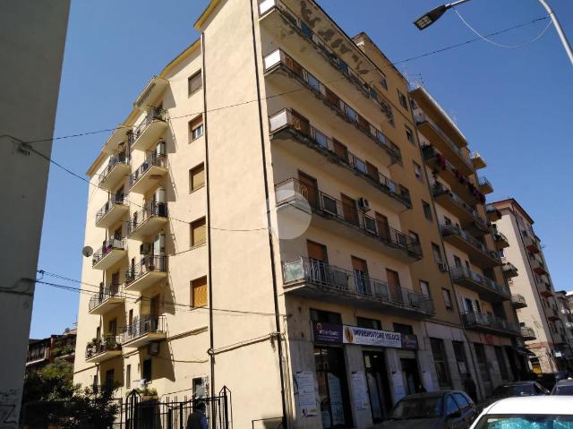 Trilocale in Via Francesco Saverio Nitti 20, Cosenza - Foto 1