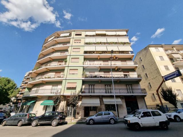 Appartamento in Piazza Bonaventura Zumbini 72, Cosenza - Foto 1