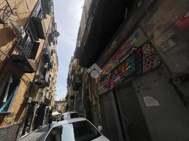 Geschäft in Via Santa Chiara 47, Napoli - Foto 1