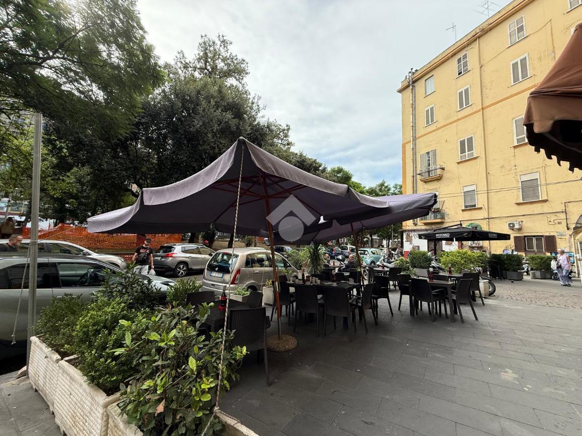 Negozio in P.Za Cavour 135, Napoli, {3} - Foto 1