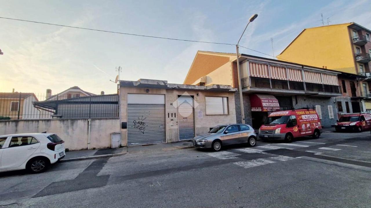 Capannone in Via Bard 32, Torino, {3} - Foto 1