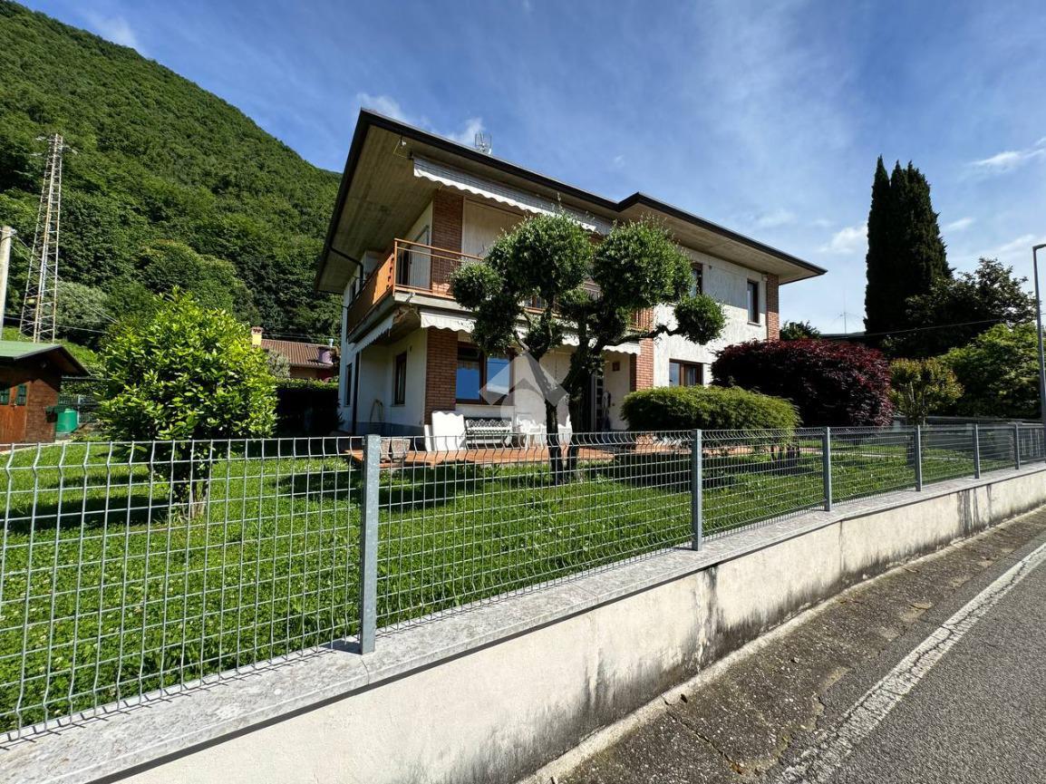 Villa in vendita a Piovene Rocchette