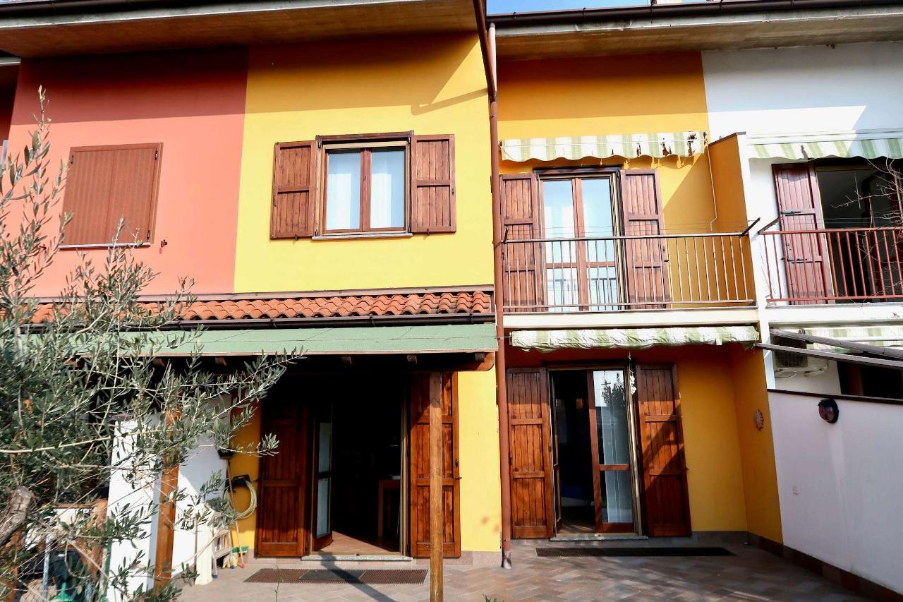 Villa a schiera in vendita a Azzano San Paolo