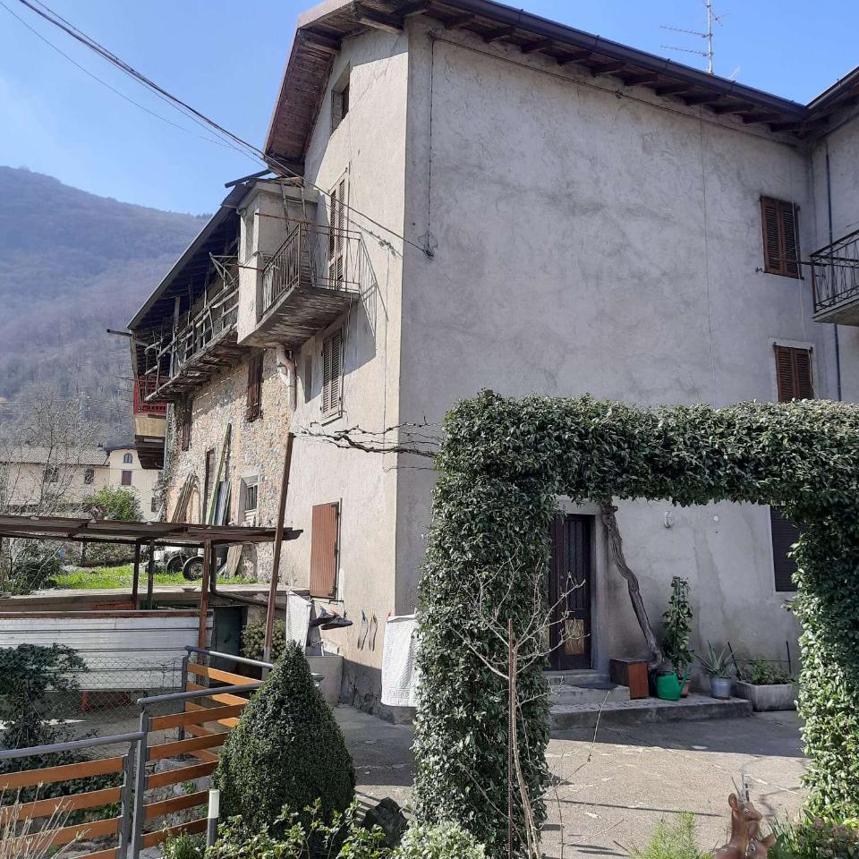 Porzione di casa in vendita a Sant'Omobono Terme