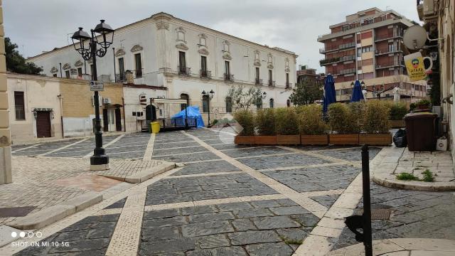 Negozio in {3}, Piazza Matteotti - Foto 1