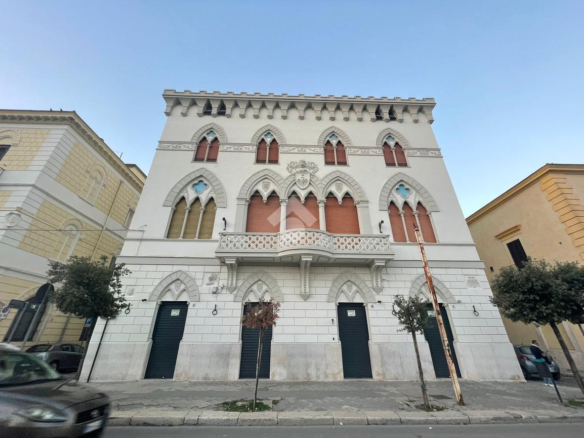 Negozio in Piazza Duomo, Cerignola, {3} - Foto 2