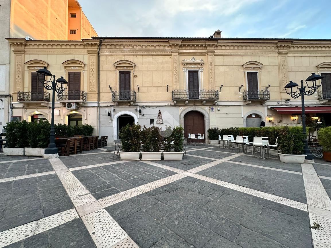 Negozio in Piazza Giacomo Matteotti 3, Cerignola, {3} - Foto 2