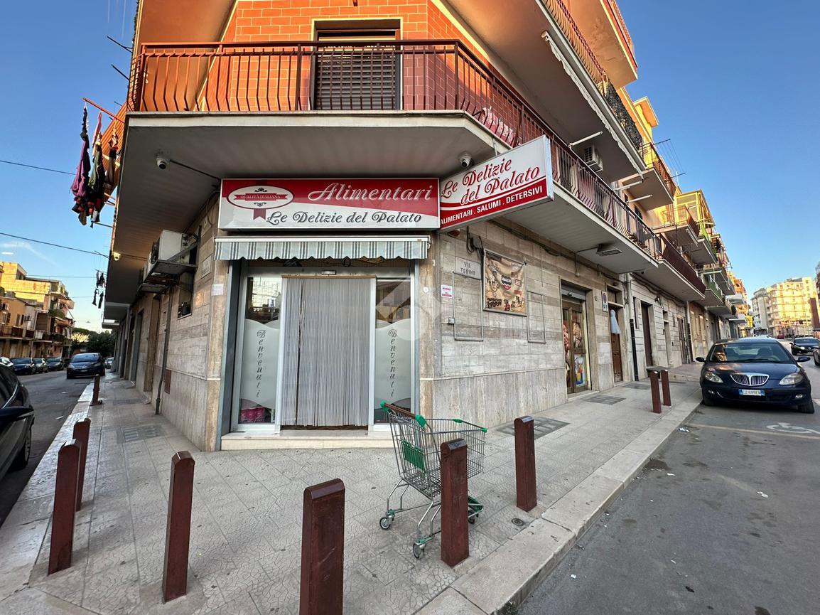 Negozio in Via Torino 3, Cerignola, {3} - Foto 2