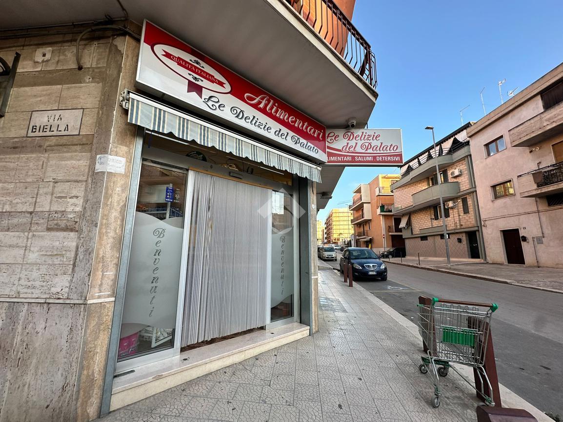 Negozio in Via Torino 3, Cerignola, {3} - Foto 1