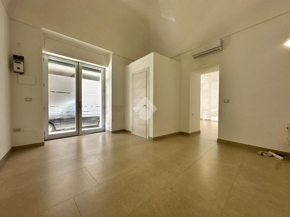 Negozio in Via Mazzini 3, Cerignola, {3} - Foto 1
