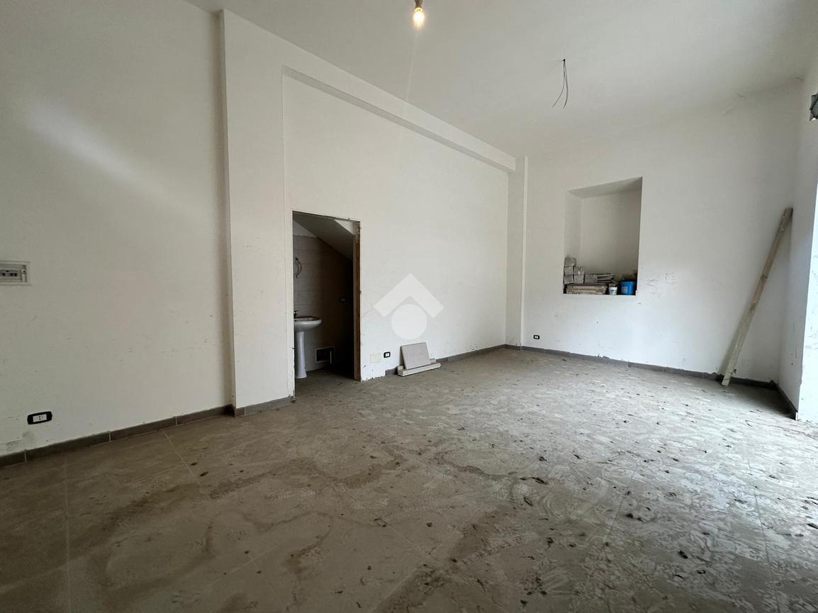 Negozio in Via Vittorio Veneto 77, Cerignola, {3} - Foto 2