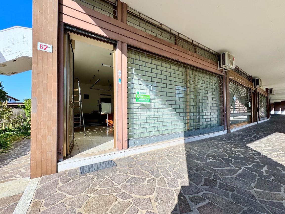 Ufficio in Via Pietro Zorutti 62, Manzano, {3} - Foto 1