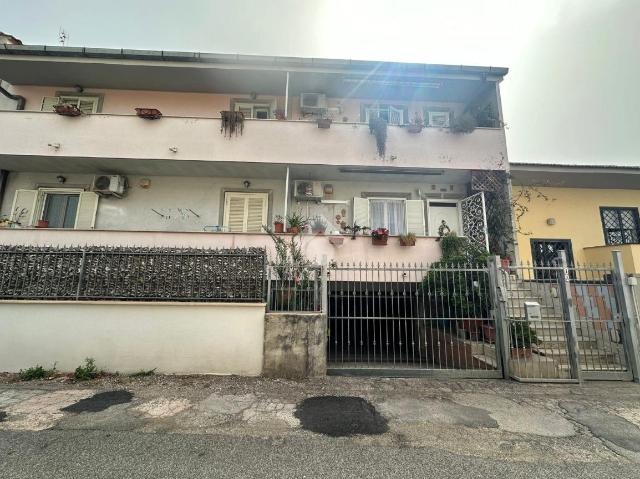 Villa in Via Ancona 1, Aprilia - Foto 1