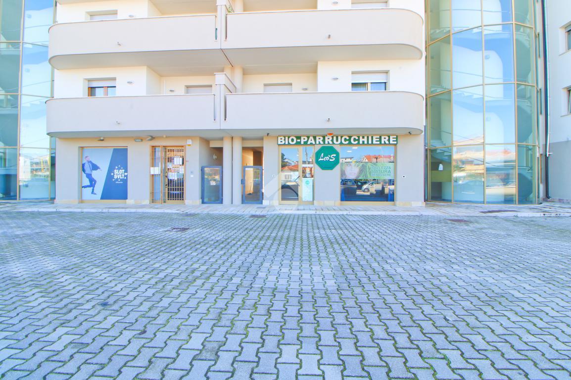 Negozio in Via Nazionale Adriatica 145, Francavilla al Mare - Foto 1