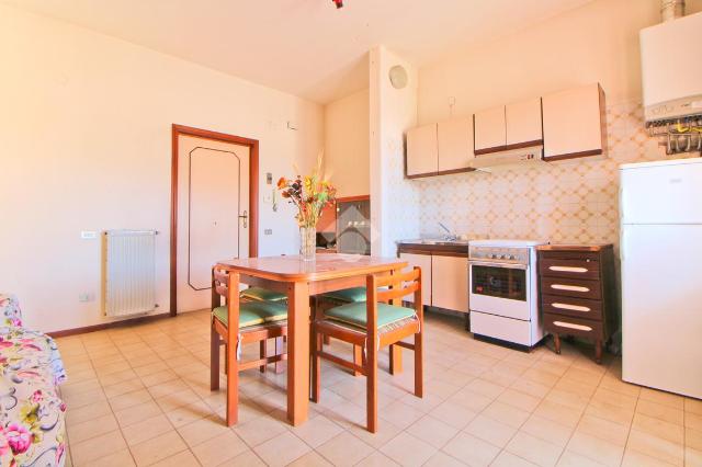 3-room flat in Viale Maiella 7, Francavilla al Mare - Photo 1