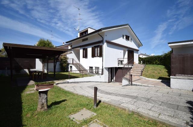 Terraced house in Via Casecca, Brugherio - Photo 1